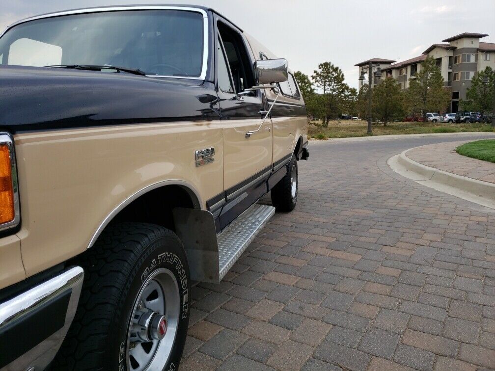 1991 Blue Ford F-150 Standard Cab Pickup