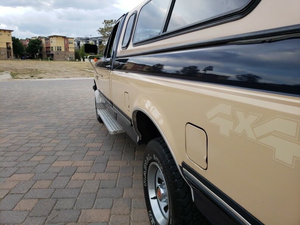 1991 Blue Ford F-150 Standard Cab Pickup