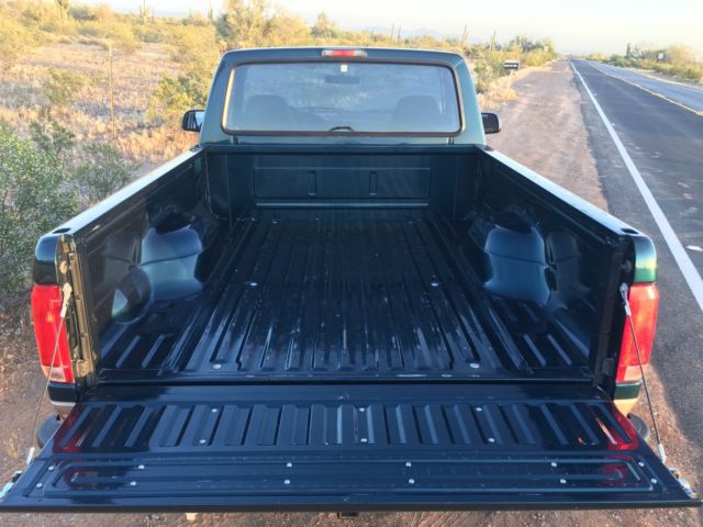 1994 Green Ford F-150 Standard Cab Pickup