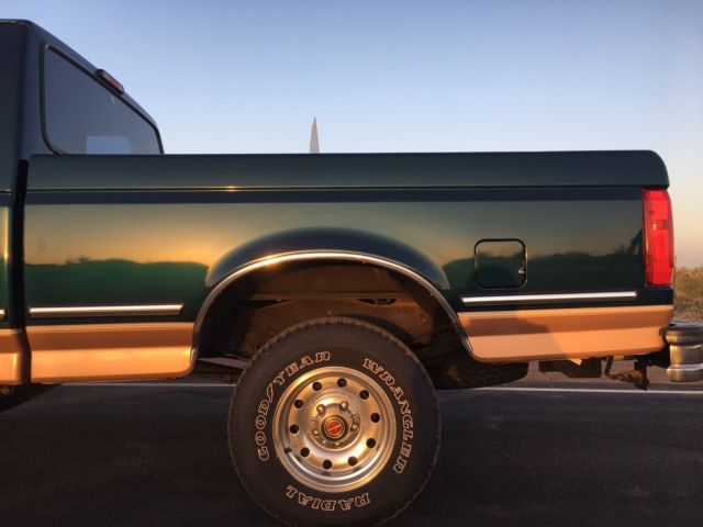 1994 Green Ford F-150 Standard Cab Pickup