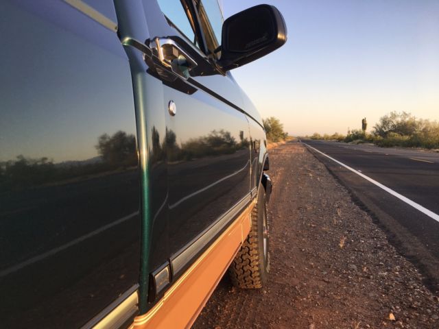 1994 Green Ford F-150 Standard Cab Pickup