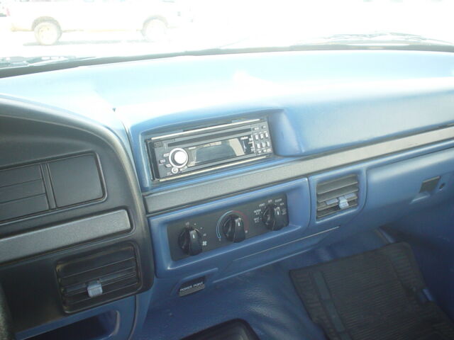 1994 WHITE Ford F-150 Standard Cab Pickup