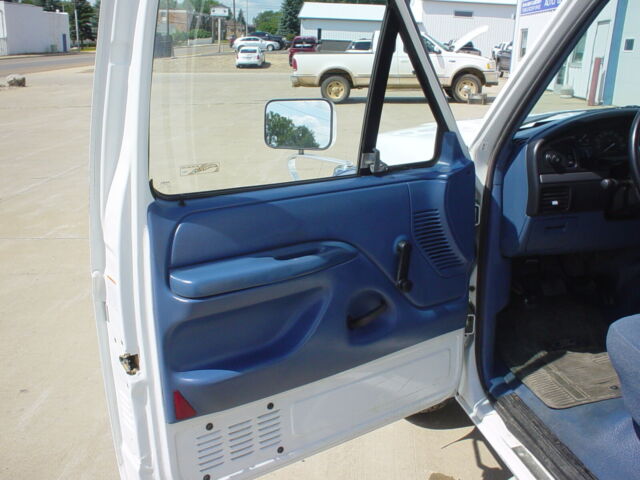 1994 WHITE Ford F-150 Standard Cab Pickup