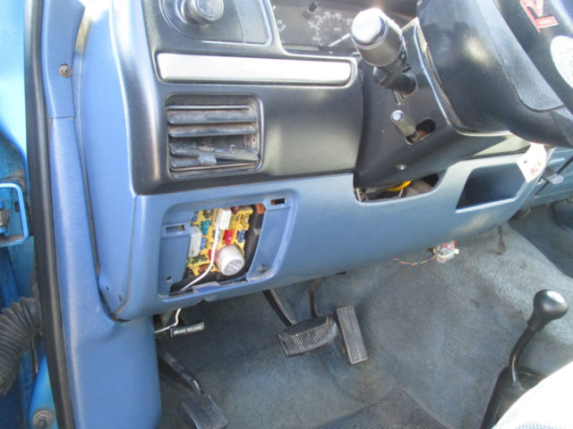 1994 Blue Ford F-150 Standard Cab Pickup