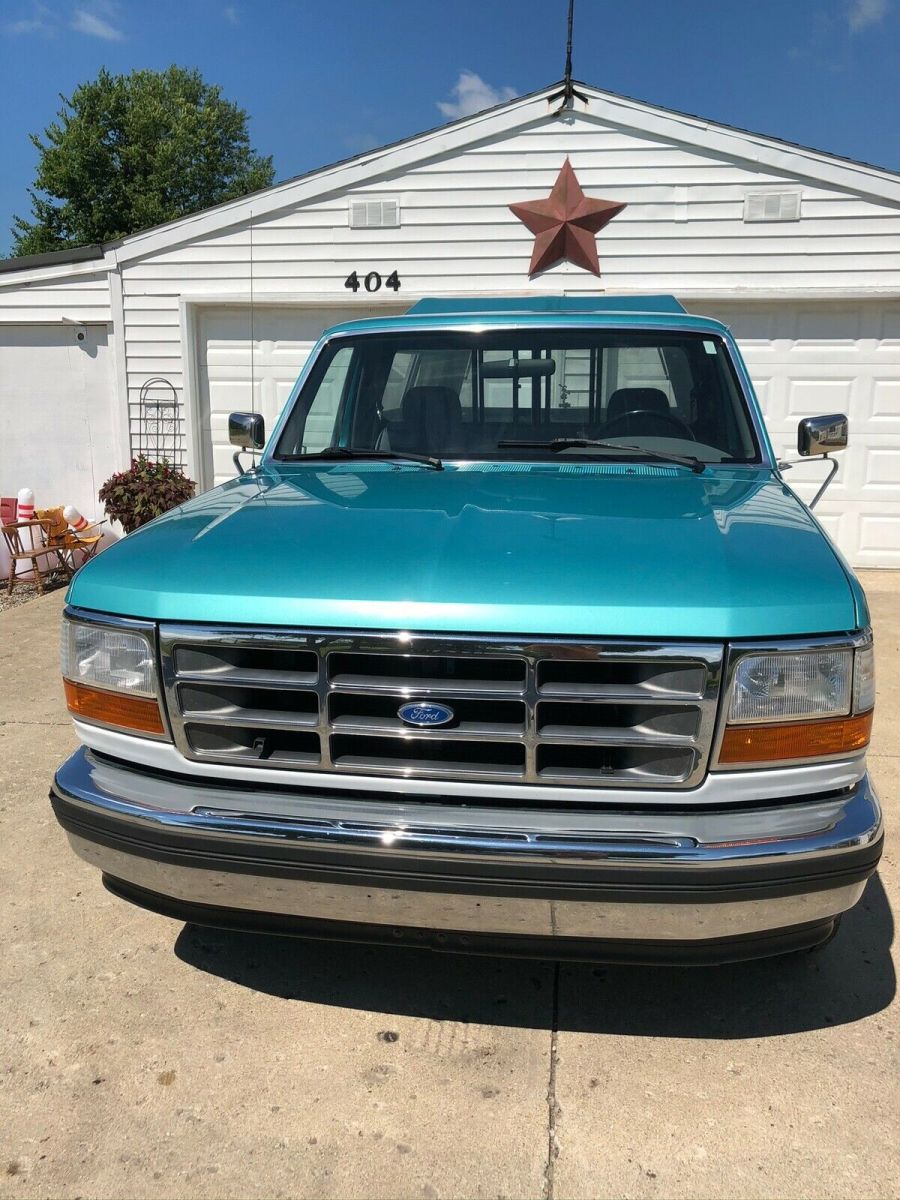 1994 Green Ford F-150 Pickup