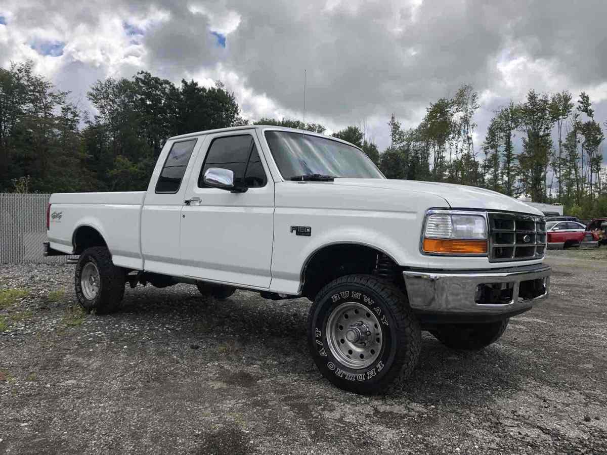 1994 White Ford F-150 Pickup