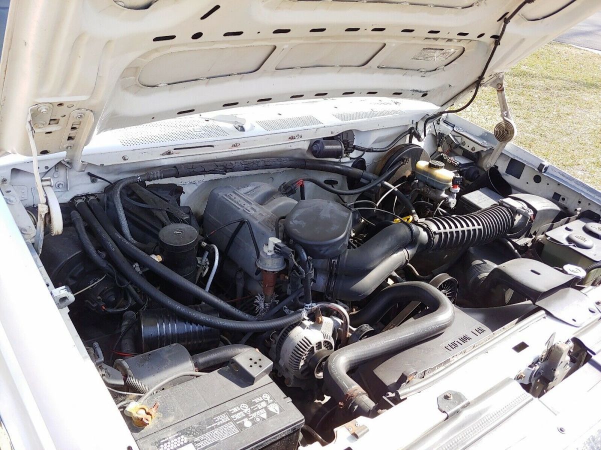 1994 White Ford F-150 Pickup