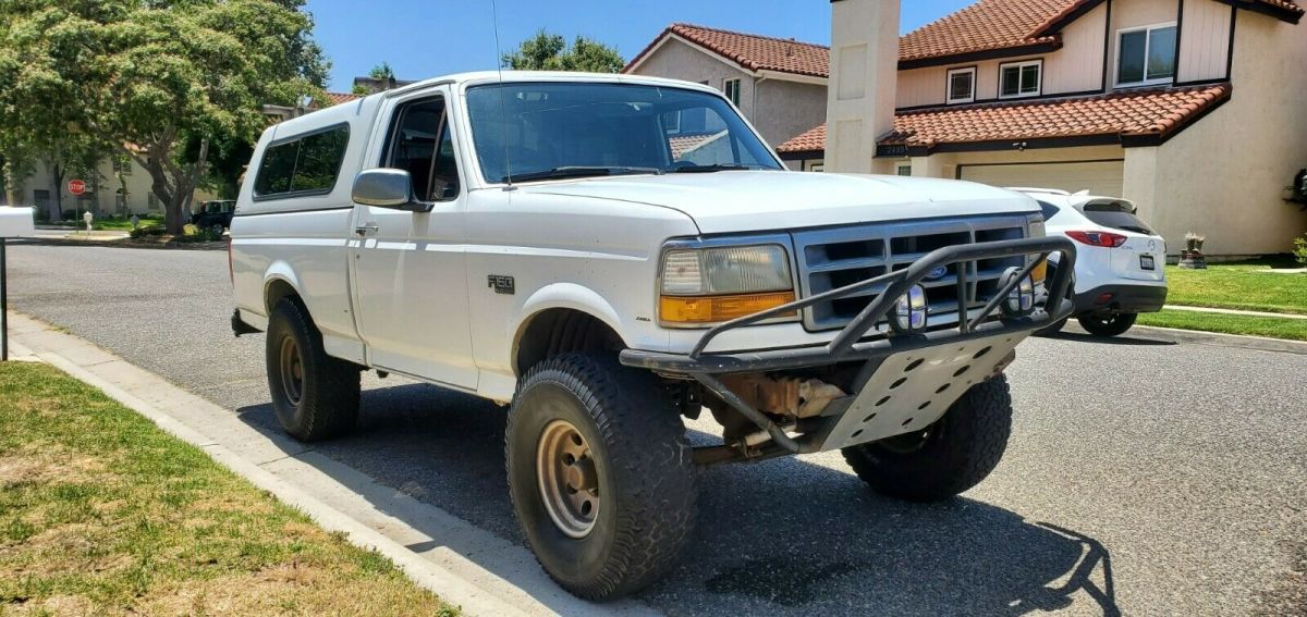 1994 Green Ford F-150 Standard Cab Pickup