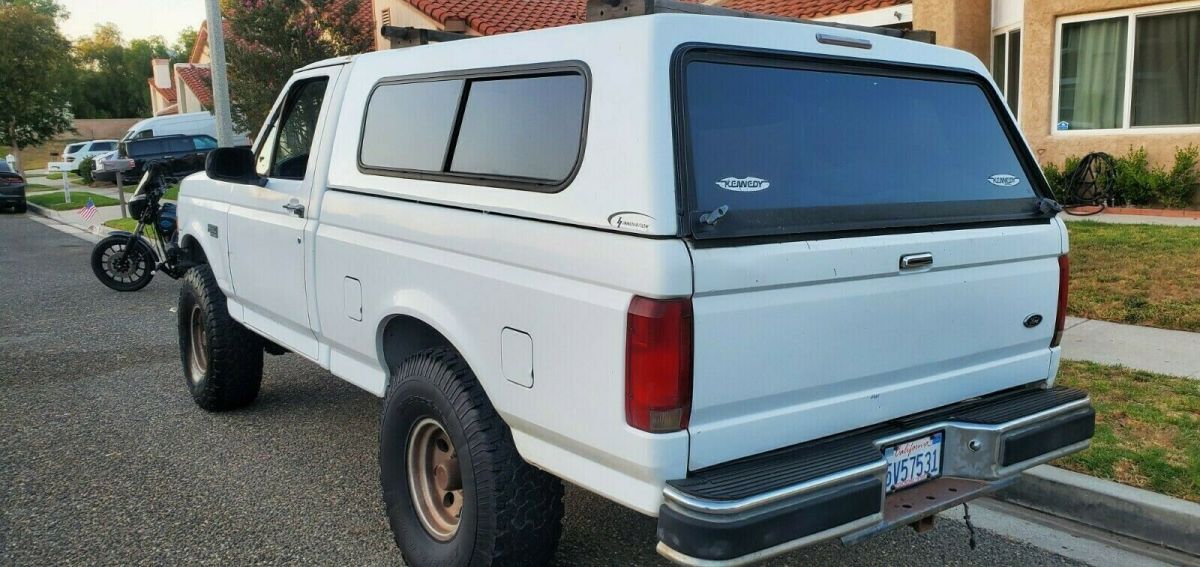 1994 Green Ford F-150 Standard Cab Pickup