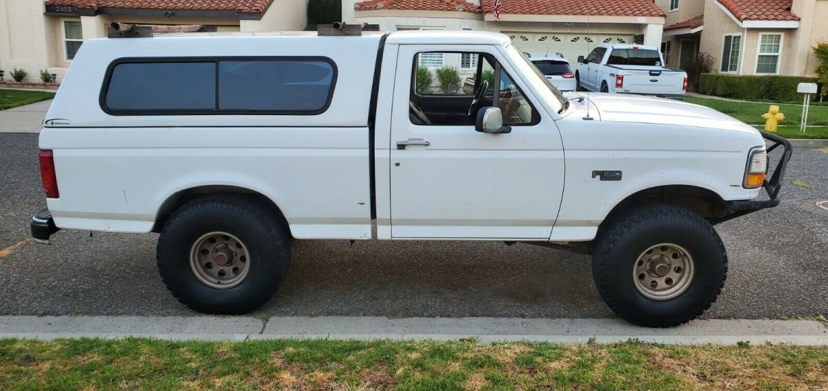 1994 Green Ford F-150 Standard Cab Pickup