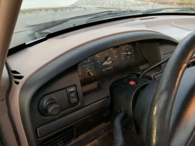 1994 Ford F-150 Standard Cab Pickup