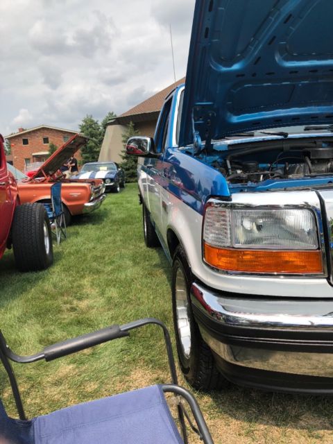 1994 Blue and white Ford F-150 Standard Cab Pickup