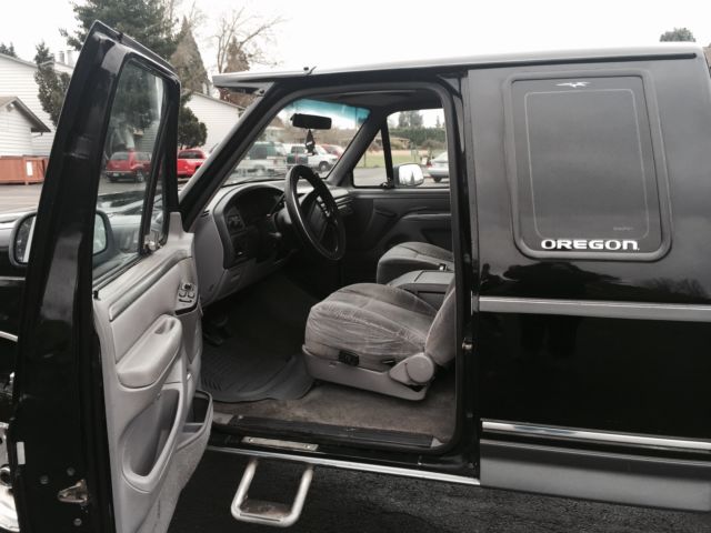 1994 Black Ford F-150 Extended Cab Pickup