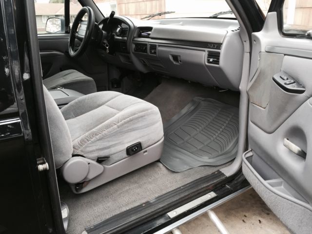 1994 Black Ford F-150 Extended Cab Pickup