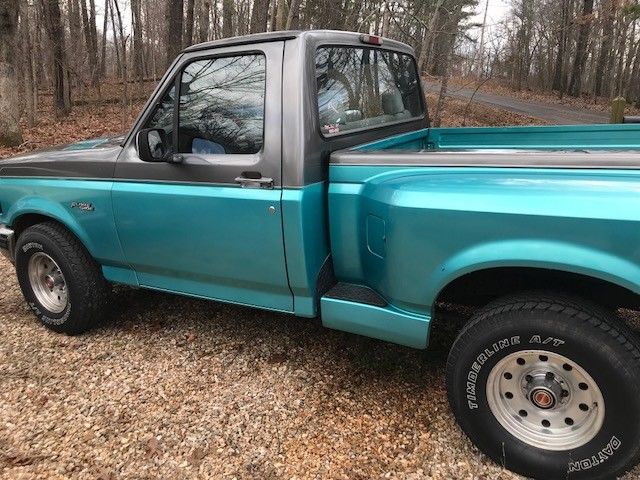 1994 Teal Ford F-150 Standard Cab Pickup
