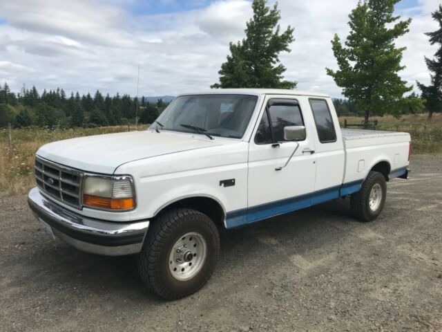 1994 White Ford F-150 Extended Cab Pickup
