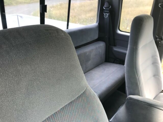 1994 White Ford F-150 Extended Cab Pickup