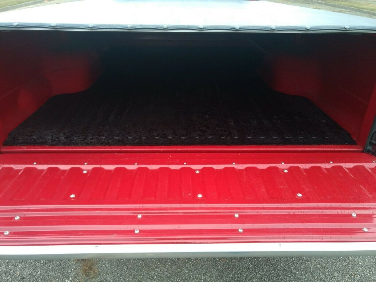 1994 Red & grey Ford F-150 Cab & Chassis