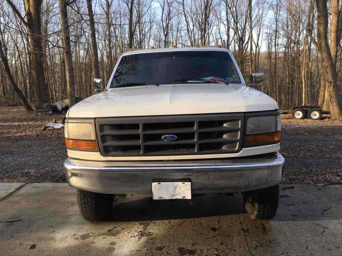 1994 White Ford F-250 Pickup