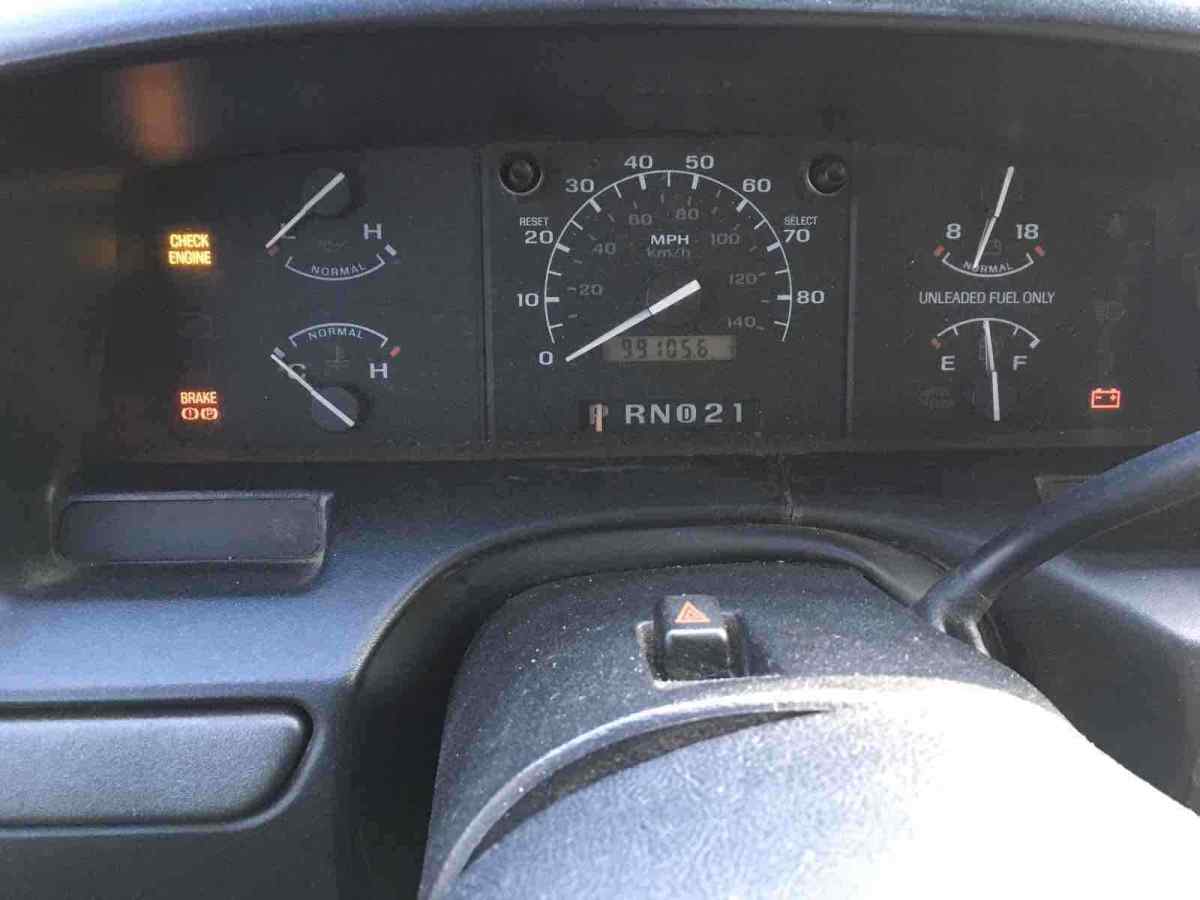 1994 White Ford F-250 Pickup