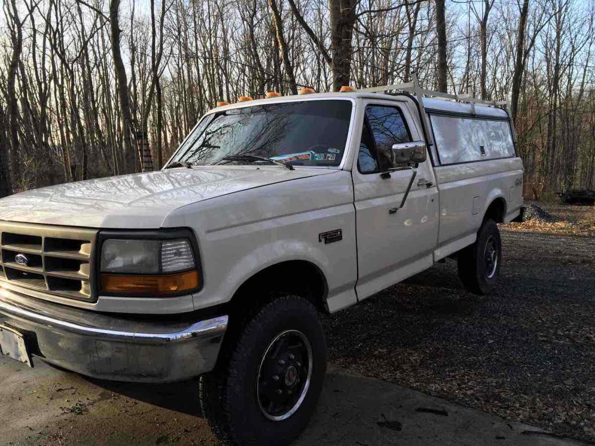 1994 White Ford F-250 Pickup