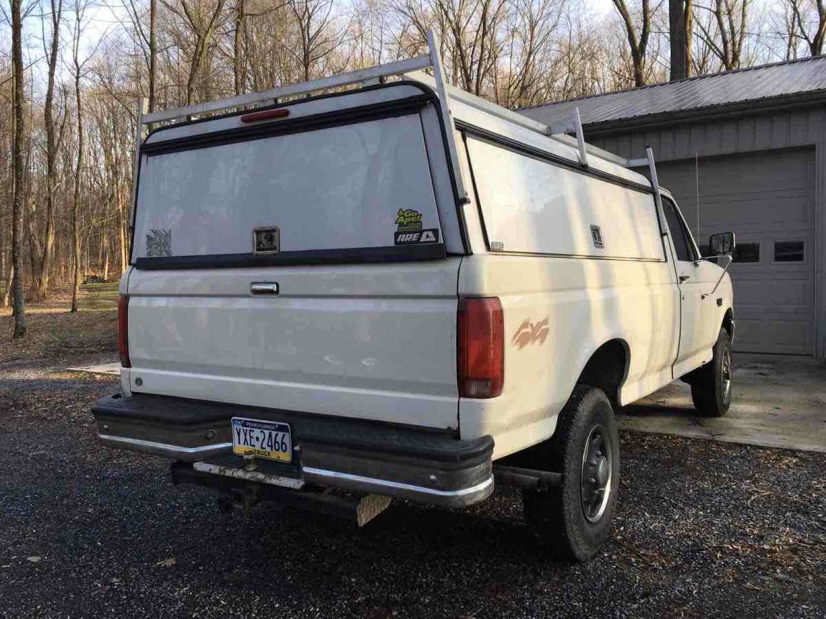 1994 White Ford F-250 Pickup