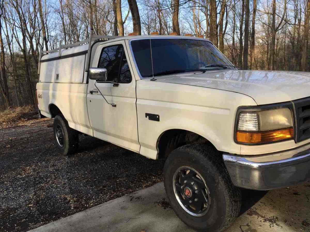 1994 White Ford F-250 Pickup