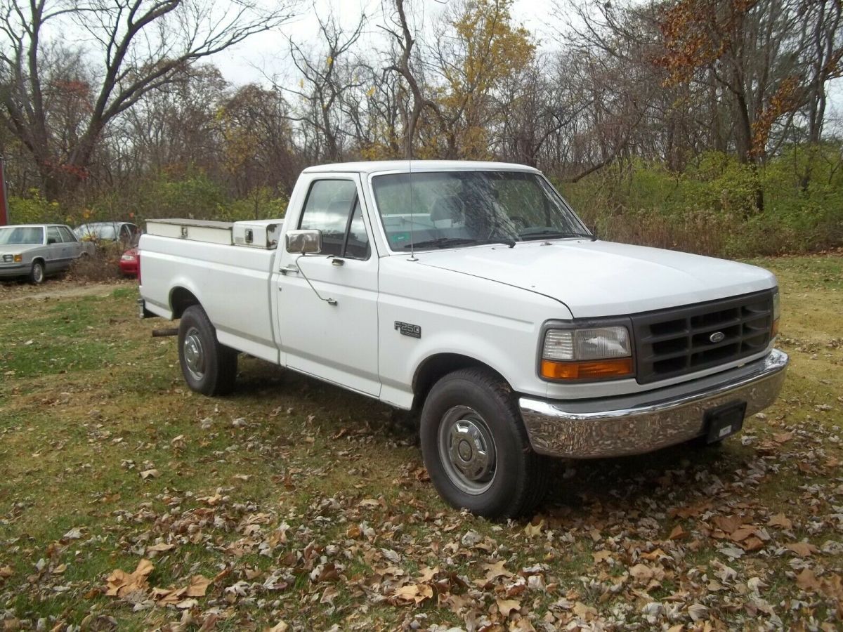 1994 White Ford F-250 Standard Cab Pickup
