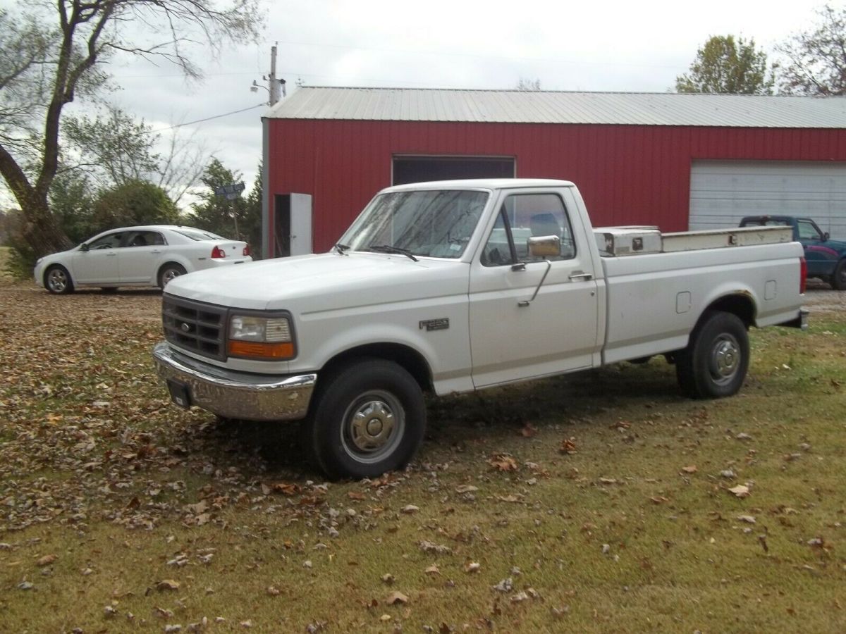 1994 White Ford F-250 Standard Cab Pickup