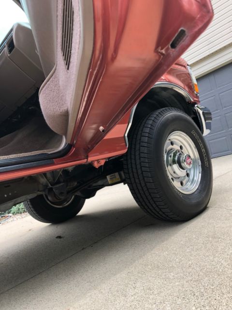 1994 Medium Palomino Metallic Ford F-250 Standard Cab Pickup