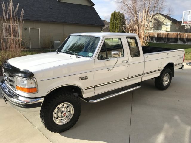 1994 White Ford F-250 Extended Cab Pickup