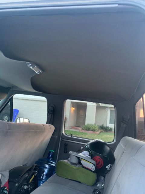 1994 White Ford F-350 Crew Cab Pickup