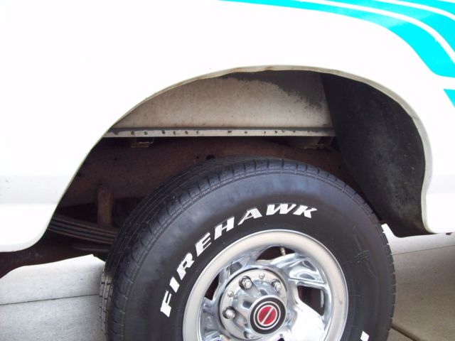 1994 Ford F-150 Standard Cab Pickup