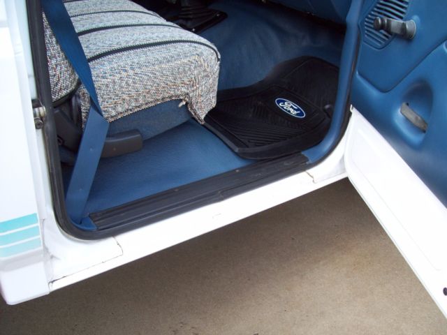 1994 Ford F-150 Standard Cab Pickup