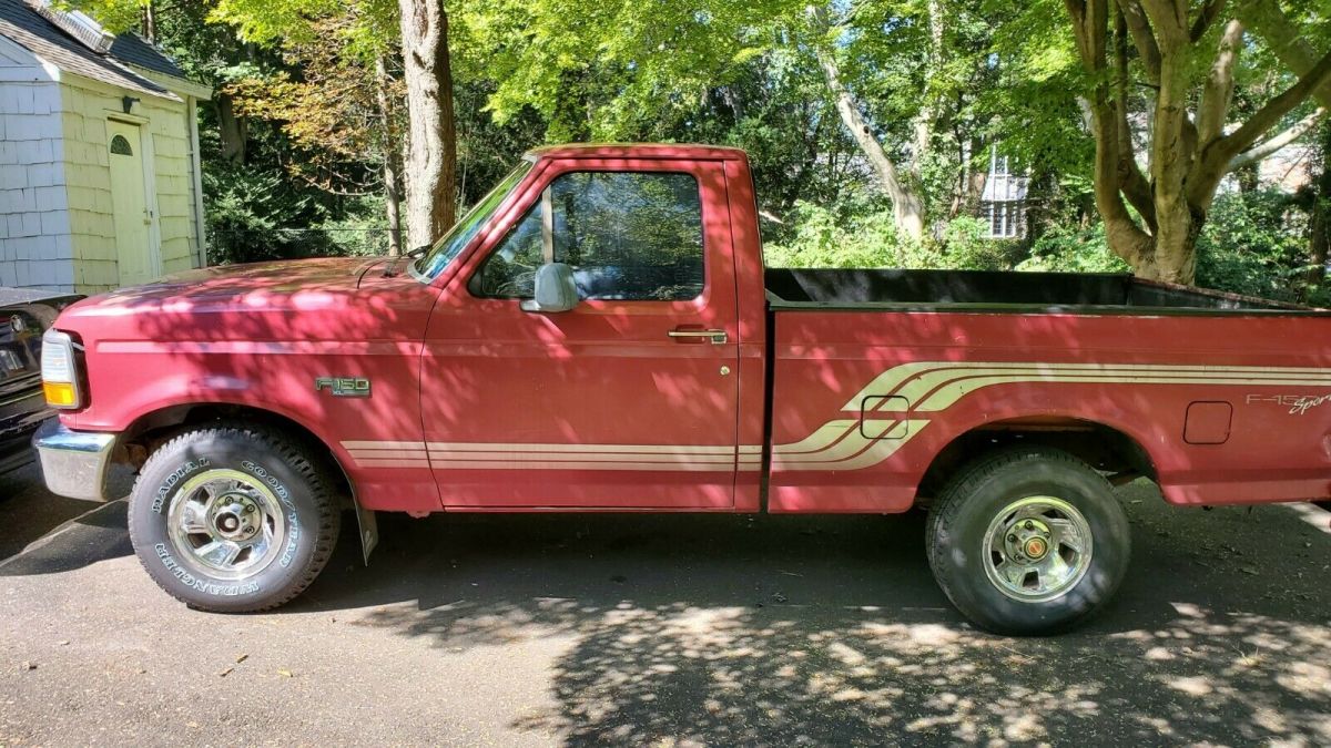 1994 Burgundy Ford F-150 Crew Cab Pickup