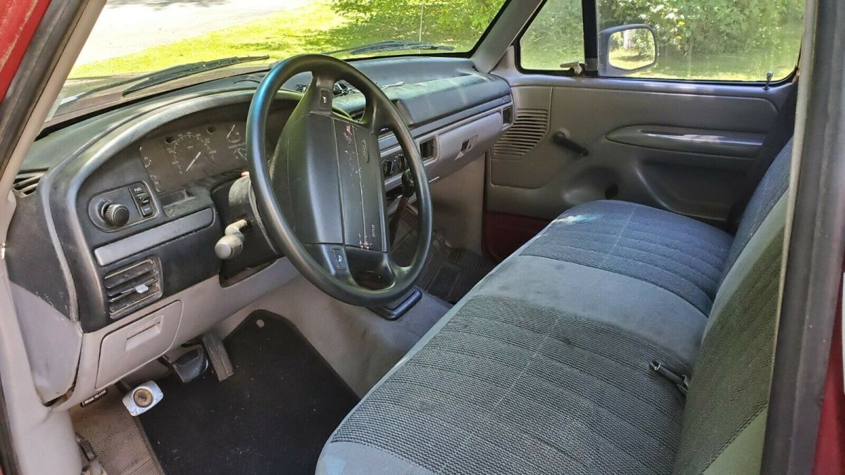 1994 Burgundy Ford F-150 Crew Cab Pickup