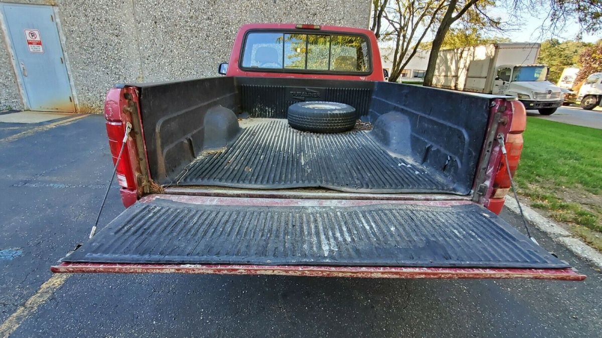 1994 Burgundy Ford F-150 Crew Cab Pickup