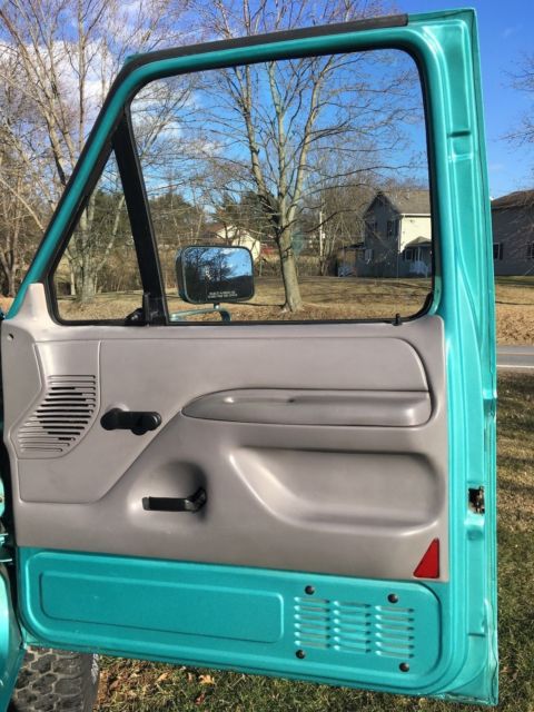 1994 Calypso Green Ford F-150 Short Bed, Regular Cab