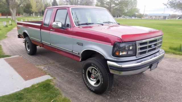 1994 White Ford F-250 Standard Cab Pickup