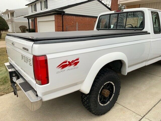1994 White Ford F-250 Extended Cab Pickup