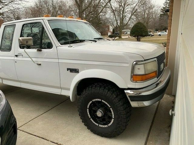 1994 White Ford F-250 Extended Cab Pickup