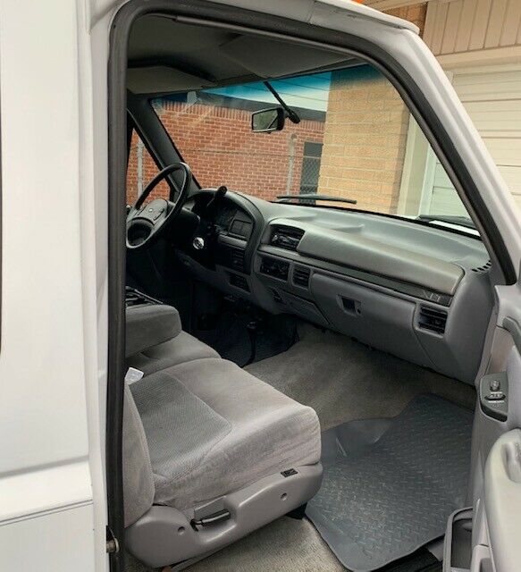 1994 White Ford F-250 Extended Cab Pickup