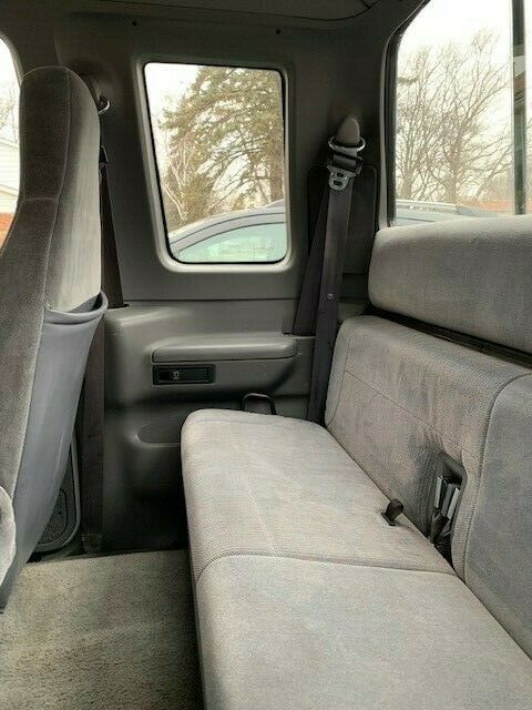 1994 White Ford F-250 Extended Cab Pickup