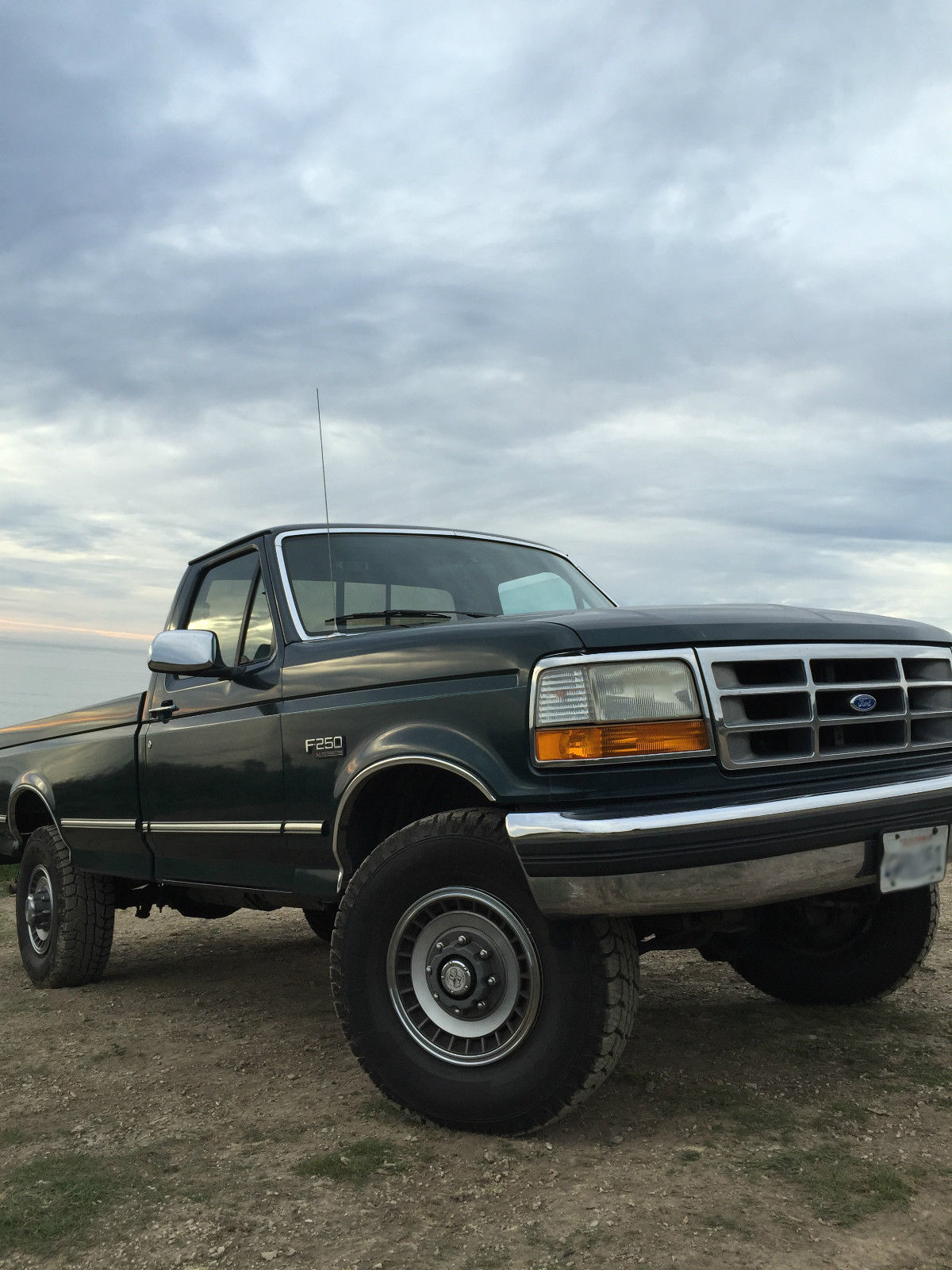 1994 Green Ford F-250 Standard Cab Pickup