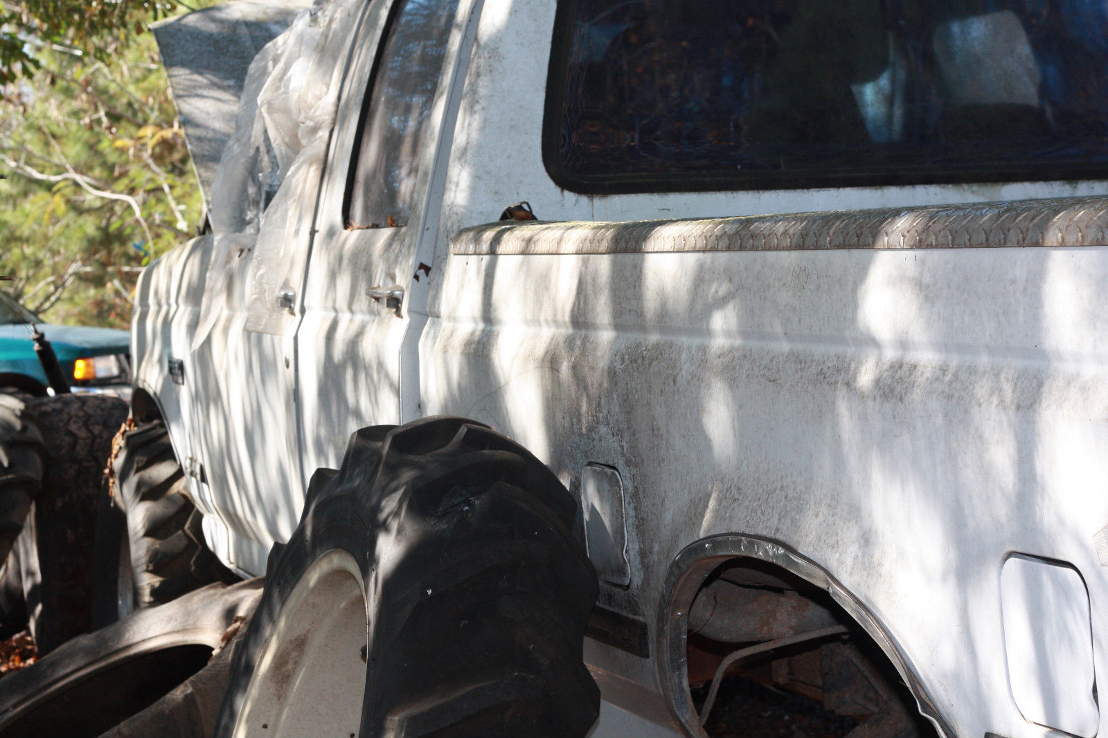 1994 White Ford F-350