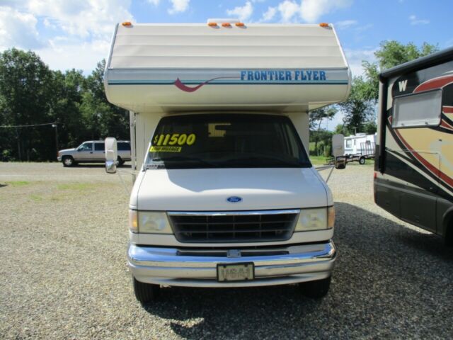 1994 White Ford Motorhome --