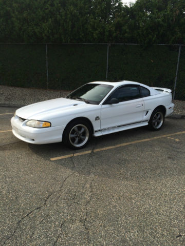 1994 WHITE Ford Mustang Coupe