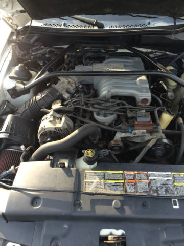 1994 WHITE Ford Mustang Coupe