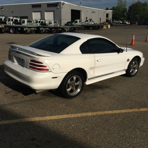 1994 WHITE Ford Mustang Coupe