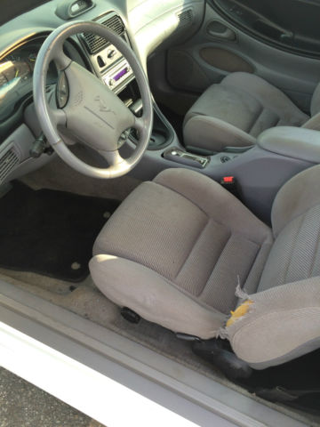 1994 WHITE Ford Mustang Coupe